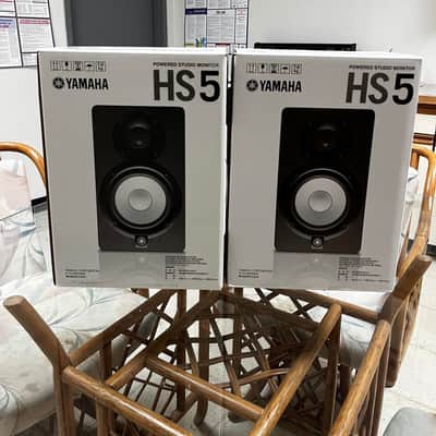 Yamaha HS5 5" Powered Studio Monitor (Pair) - Black image 7
