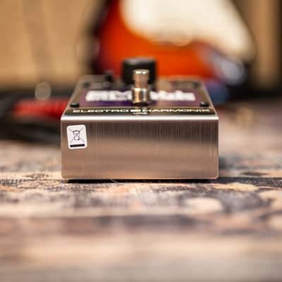Electro-Harmonix Small Clone Analog Chorus Guitar Pedal image 9