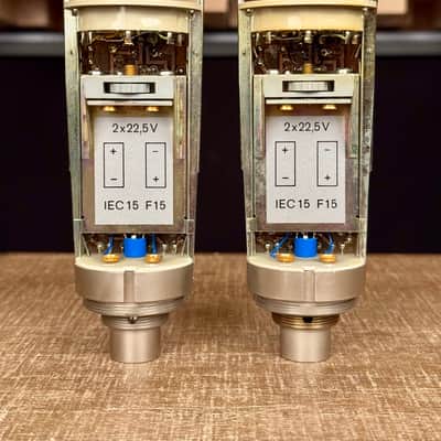 Vintage Neumann U 87 Condenser Microphone Stereo Pair. Close SN. Great Shape U87 1982 Z 48 Shock Mount image 14