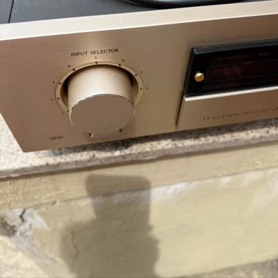 ACCUPHASE DC330 PREAMPLIFIER HIFI DC330 2005 - Gold image 5