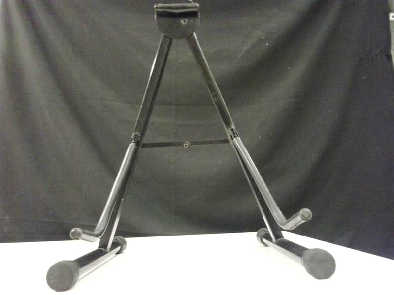 guitar stand image 1