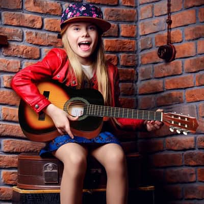 ADM Beginner Acoustic Classical Guitar Nylon Strings Wooden Guitar Bundle Kit for Kid Boy Girl Student Youth Guitarra Online Lessons with Gig Bag, Strap, Tuner, Strings, Picks (34 Inch, Sunburst) image 7