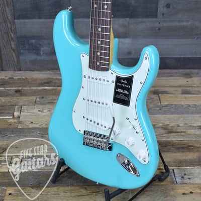 Mint Fender Vintera  III Early 60s Stratocaster - Seafoam Green with Gigbag image 11