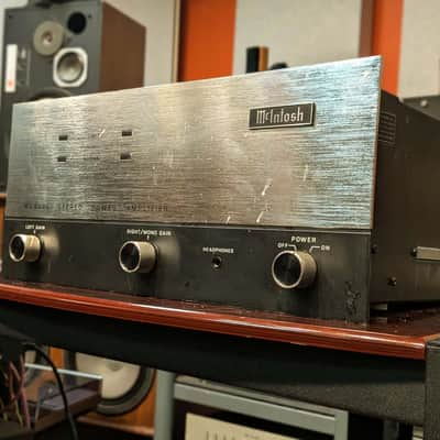 Vintage McIntosh MC2200 Power Amplifier Pro Serviced image 3