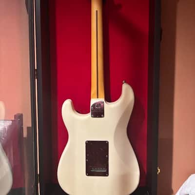 Fender American Professional II Stratocaster - Olympic White with Maple Fingerboard image 2