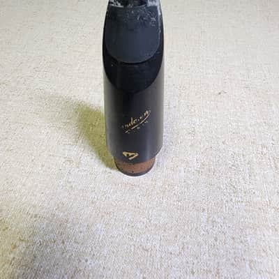 Yamaha YCL-450N Intermediate Bb Clarinet with Nickel-Plated Keys 2010s - Black image 7