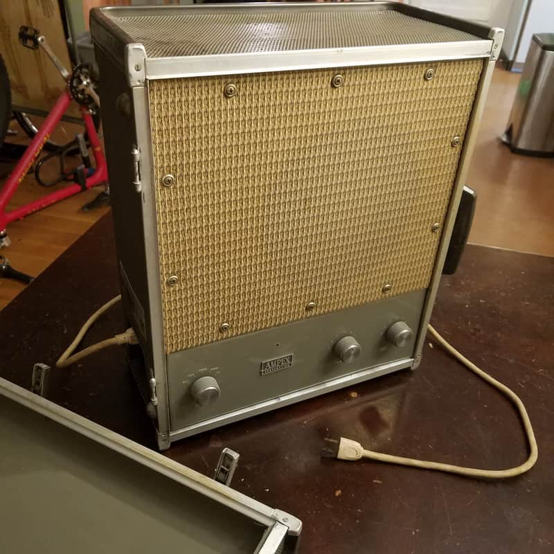 Ampex A-692 Tube Speaker Amplifier Suitcase JBL 8" driver 10 Watt RESTORED 6V6 Push Pull Mono 1965 - Grey image 1