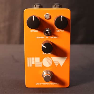 Universal Audio Flow Vintage Tremolo 2023 - Present - Orange image 2