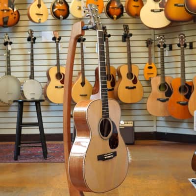 Larrivee OM-05 Old Town School Spec Sitka Spruce/Mahogany Acoustic Guitar w/Satin Neck, JCL Logo, Hard Case image 5