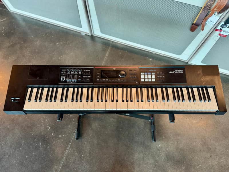 Roland Juno-DS88 Synthesizer image 1