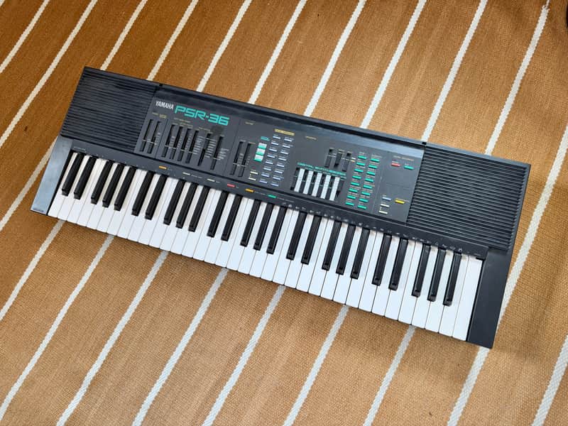 Yamaha PSR-36 FM Synthesizer image 1