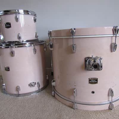 Yamaha Tour Custom Maple Drum Kit in Sakura White (Pink). 22,12,16 - Roadworn image 6
