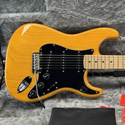 2019 Fender - Strat - Am. Pro Partscaster Lightweight Ash - ID 5629 image 1
