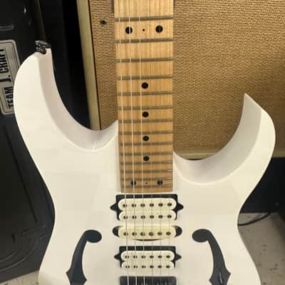 Ibanez PGM301-WH Paul Gilbert Signature 2003 - 2008 - White image 9