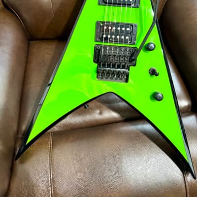 Jackson X Series KVXMG King V with Laurel Fretboard 2020 - Present - Slime Green with Black Bevels image 4