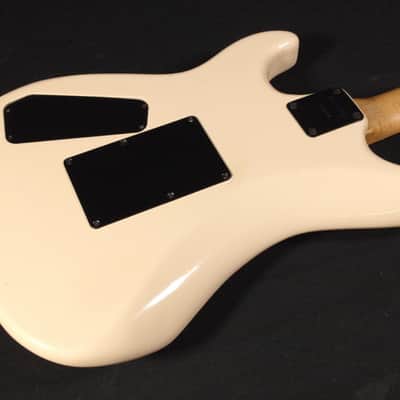 1983 KRAMER Custom Order Baretta - White - USED image 7