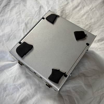 Poly Effects Flat V Josh Smith Signature Analog Gain & Filter Pedal image 3