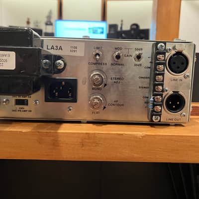 Universal Audio LA-3A Reissue Audio Leveler 2000s - Black Panel image 4