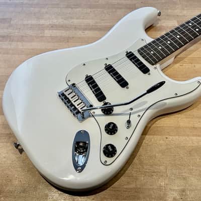 Squier Deluxe Hot Rails Stratocaster | Reverb