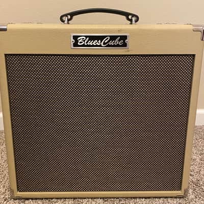 Roland Blues Cube Hot 30-watt 1 x 12-inch Combo Amp - Vintage