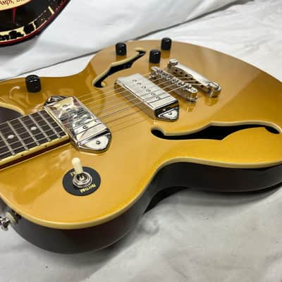 Epiphone Wildkat Studio Semi-Hollow Body Electric Guitar with Case - Metallic Goldtop image 20