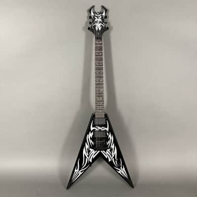 B.C. Rich Kerry King Signature KKV Tribal Flying V Black Korea image 2