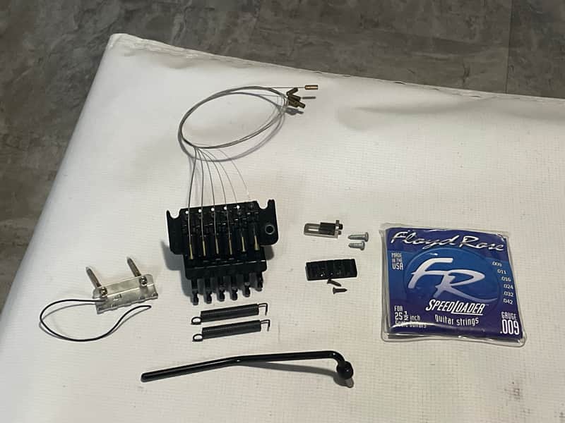 rose vibrato nearby Floyd Rose Original Limited 1984 Tremolo System main image 1