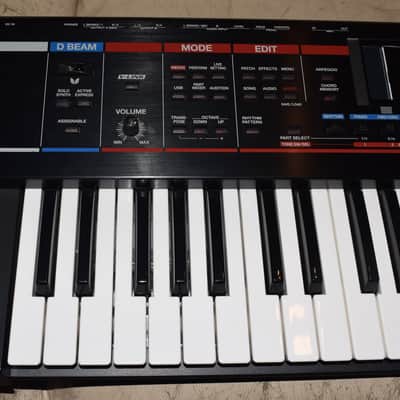 Roland Juno G 61-Key 128-Voice Expandable Synthesizer 2006 - 2007 - Black image 2