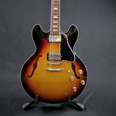 ES-335 Reissue 64 Vintage burst image 2