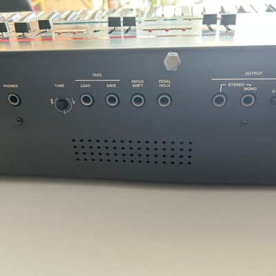 Roland Juno 106 s, original chips 80017a, fully restored, calibrated, iconic analog image 9