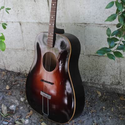 Gibson Tenor Guitar 1930s image 2