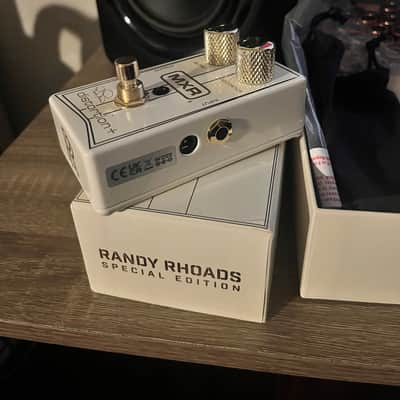 MXR RR104C Randy Rhoads Signature Special Edition Distortion + 2025 - Present - Cream image 2