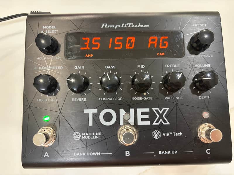 IK Multimedia ToneX
