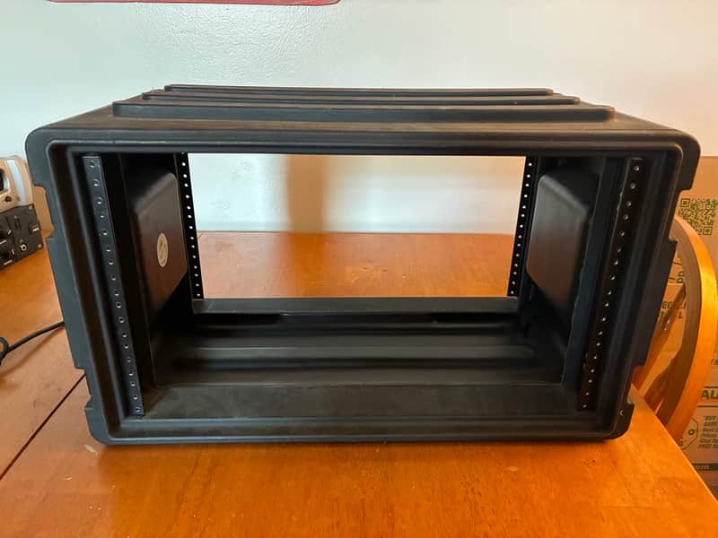 SKB Space Molded Rack Case 2010s - Black image 1