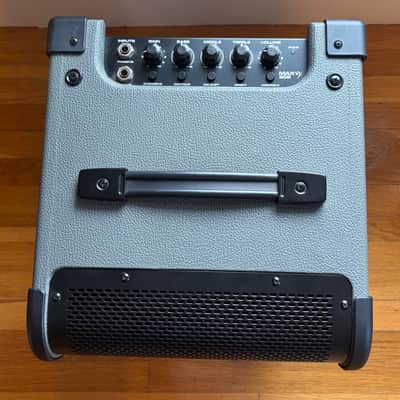Peavey MAX 208 200-Watt 2x8" Bass Combo 2018 - Present - Gray / Black image 8