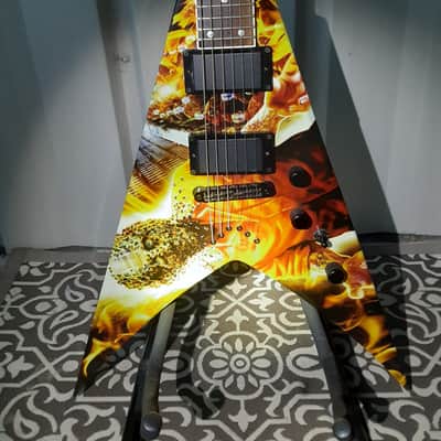 Dean V (Dave Mustaine Signature) // End Game Graphic image 5