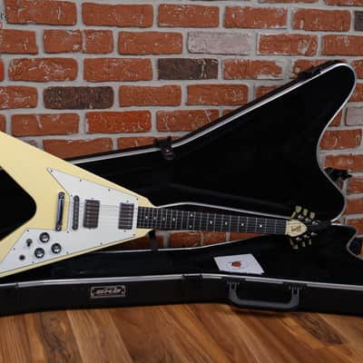 Gibson ’67 Flying V Reissue Classic White 2006 w/TSA Hardshell Case image 2