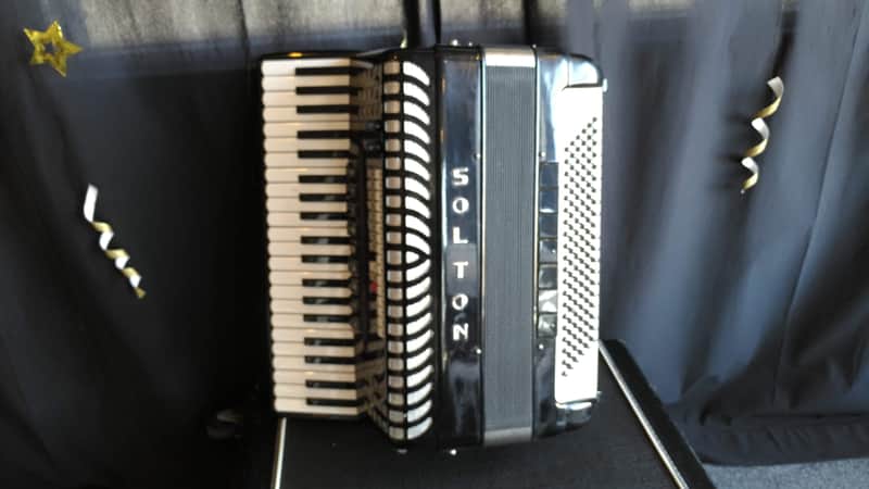 Solton Artist 2000 Accordion w/ Ketron X4 MIDI Sound Module image 1