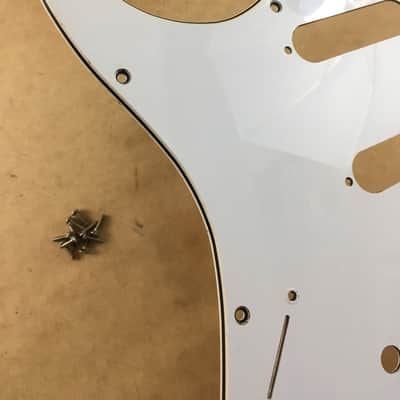 Lefty Vintage Spec Reissue 3-ply  Relic White Stratocaster Fender Pickguard Strat Aged Made in  USA image 14
