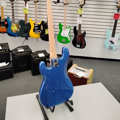 Squier Affinity P Bass Lake Placid Blue image 3