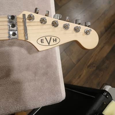 EVH Striped Series Electric Guitar 2013 - Present - Red/Black/White image 10