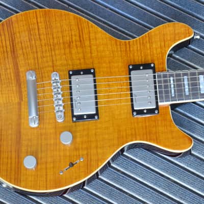 Harley Benton XT-22 Double Cut Flametop image 2
