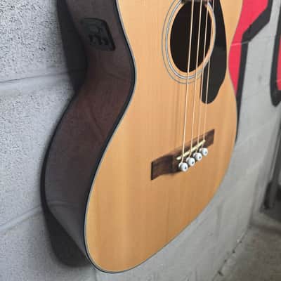 Fender CB-60SCE Acoustic-Electric Bass with Laurel Fretboard 2010s - Natural image 4