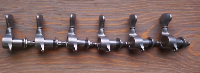 Gotoh Delta Series 18:1 Gear ratio kidney bean - Satin Chrome image 1