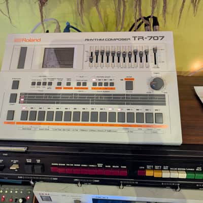 Roland TR-707 Rhythm Composer 1985 - White image 3