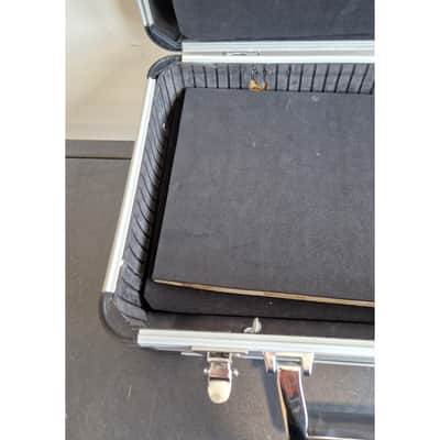 Unbranded Metal Case - Carry Handle – Tool Case - Good image 14