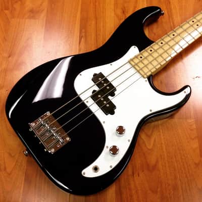 Samick Bennett Corsair Bass Guitar image 2