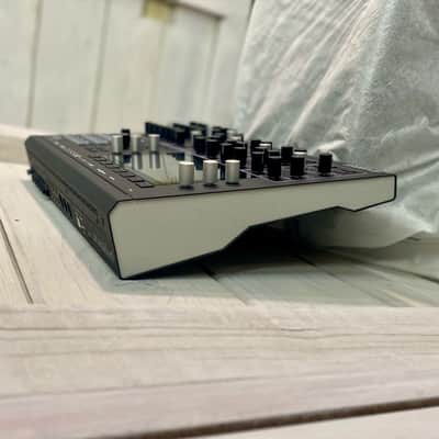 Waldorf Iridium Desktop Synthesizer - Black image 9