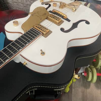 Gretsch G6136TG Players Edition Falcon Hollow Body with Bigsby 2021 - Present - White image 5