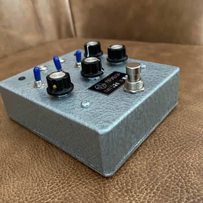 Pribor Pedals Envelope Filter F-7 Polivoks Low Pass Band Pass LP BP guitar bass pedal cv controlled image 3